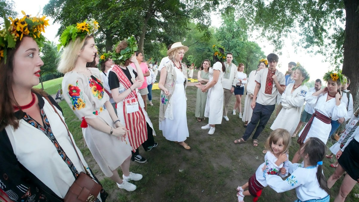 Ukrainian community gathers in Prospect Park, Brooklyn for a charity Ivana Kupala celebration on July 6, 2025, honoring midsummer traditions and raising support for Ukraine. Photo: Olek Buzunov (@buzunov.photoart)